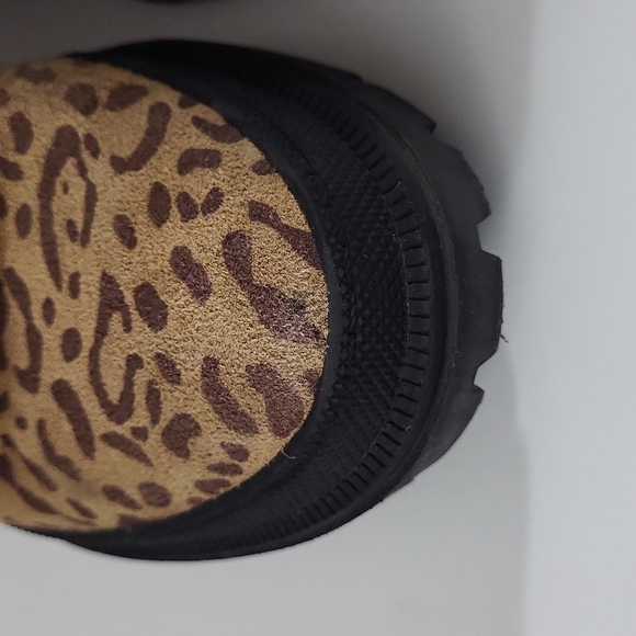Lucky Brand Ellerey Leopard Print Suede Block Heel Lug Sole Chelsea Boots - Picture 4 of 11